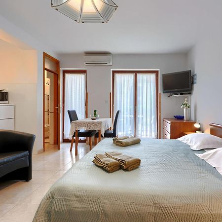 Apartment Alba - Roj157 By Interhome Rovigno Esterno foto